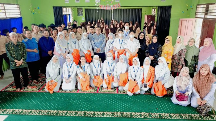 Skrining Kesehatan dan Sosialisasi Penerimaan Mahasiswa Baru Poltekkes Jambi