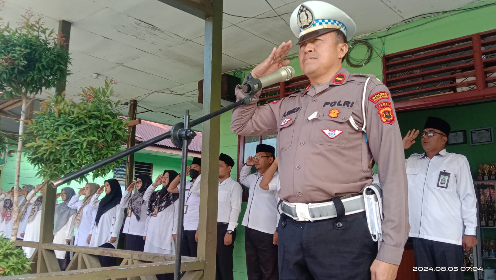 SATLANTAS POLRES TANJAB BARAT, PEMBINA UPACARA BENDERA