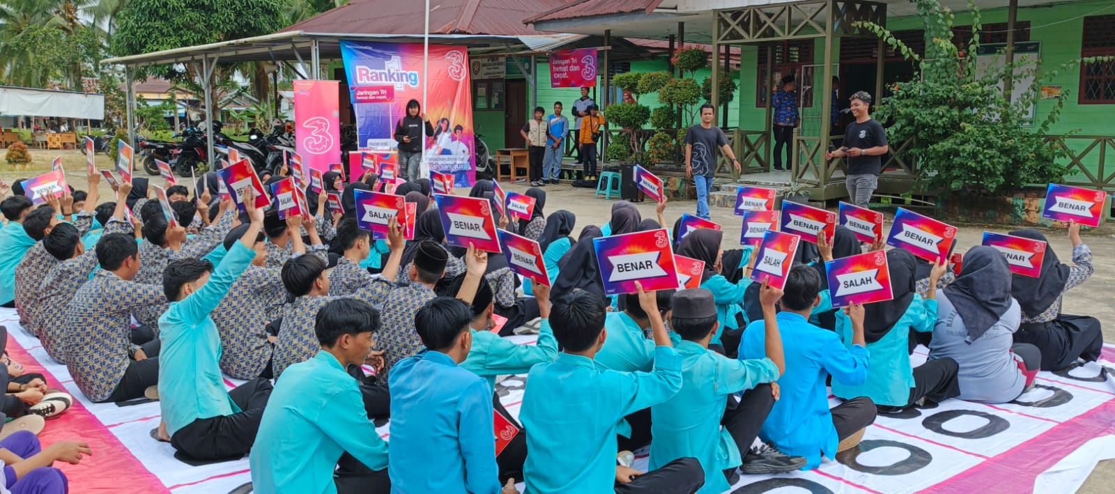 RANGKING 1 BERSAMA PROVIDER KARTU 3 (TRI)