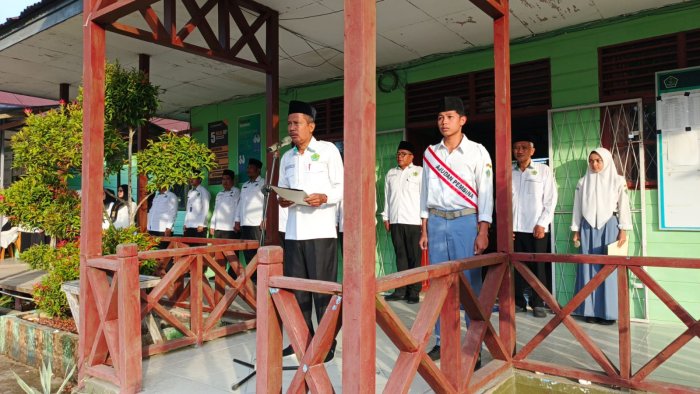 Amanat Pembina Upacara, Kita Hari Ini adalah Cerminan Masa Depan