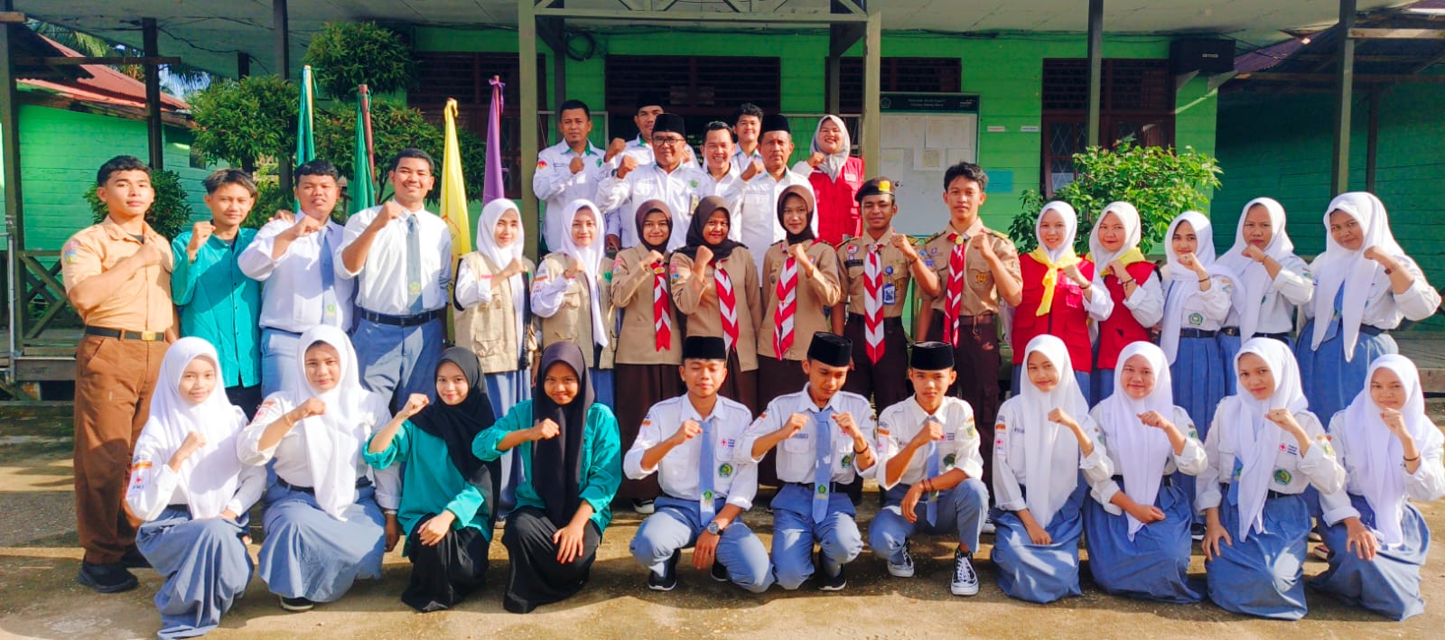 PELANTIKAN PENGURUS OSIM, PRAMUKA, PMR, MCD PERIODE 2024-2025