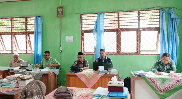 Akselerasi Pembangunan Zona Integritas, MAN 2 Tanjab Barat Gelar Rapat Teknis Pengisian LKE PMPZI 2026