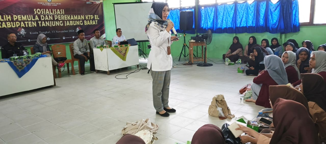 SOSIALISASI PEMILIH PEMULA DAN PEREKAMAN KTP-EL