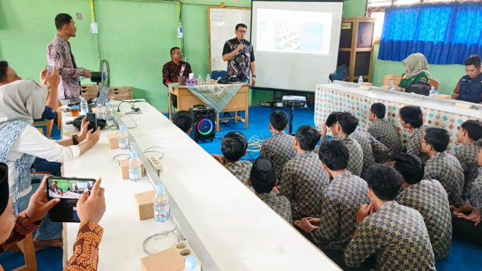 Sambutan Kepala Cabang FIF Group Tanjab Barat