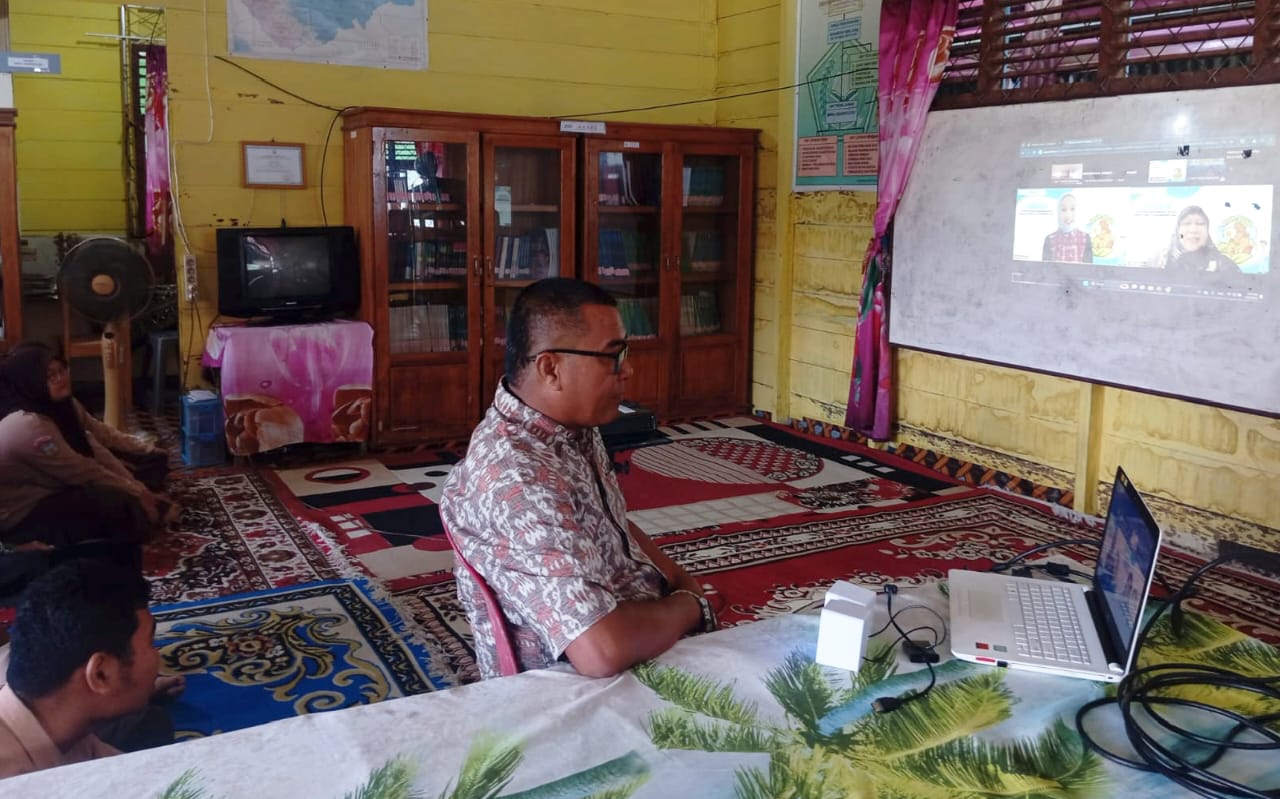 ZOOM MEETING ; PILIH MAKANAN BERGIZI SEIMBANG SISWA SEHAT DAN BERPRESTASI