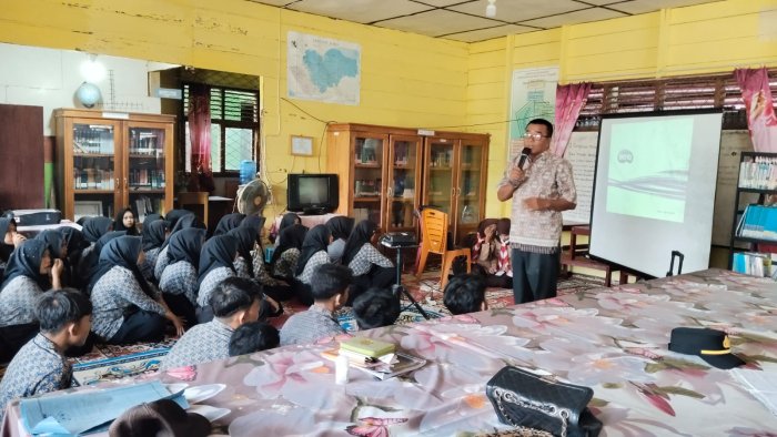 Sambutan Kepala MAN 2 Tanjab Barat pada Kegiatan Sosialisasi Rekrutmen Saka Bhayangkara